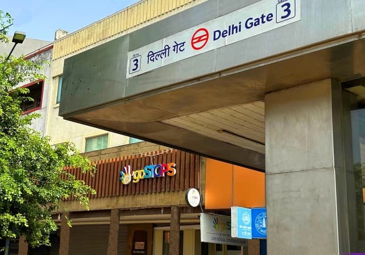 Delhi - Private Rooms & Dorms